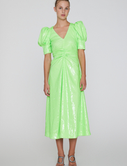 ROTATE Birger Christensen - Sequins Maxi V-Neck Dress - ballīšu apģērbs par outlet cenām - green gecko - 2