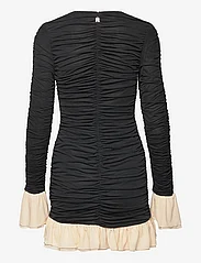 ROTATE Birger Christensen - Mini Ruched Ls Dress - odzież imprezowa w cenach outletowych - 1000 black comb. - 1