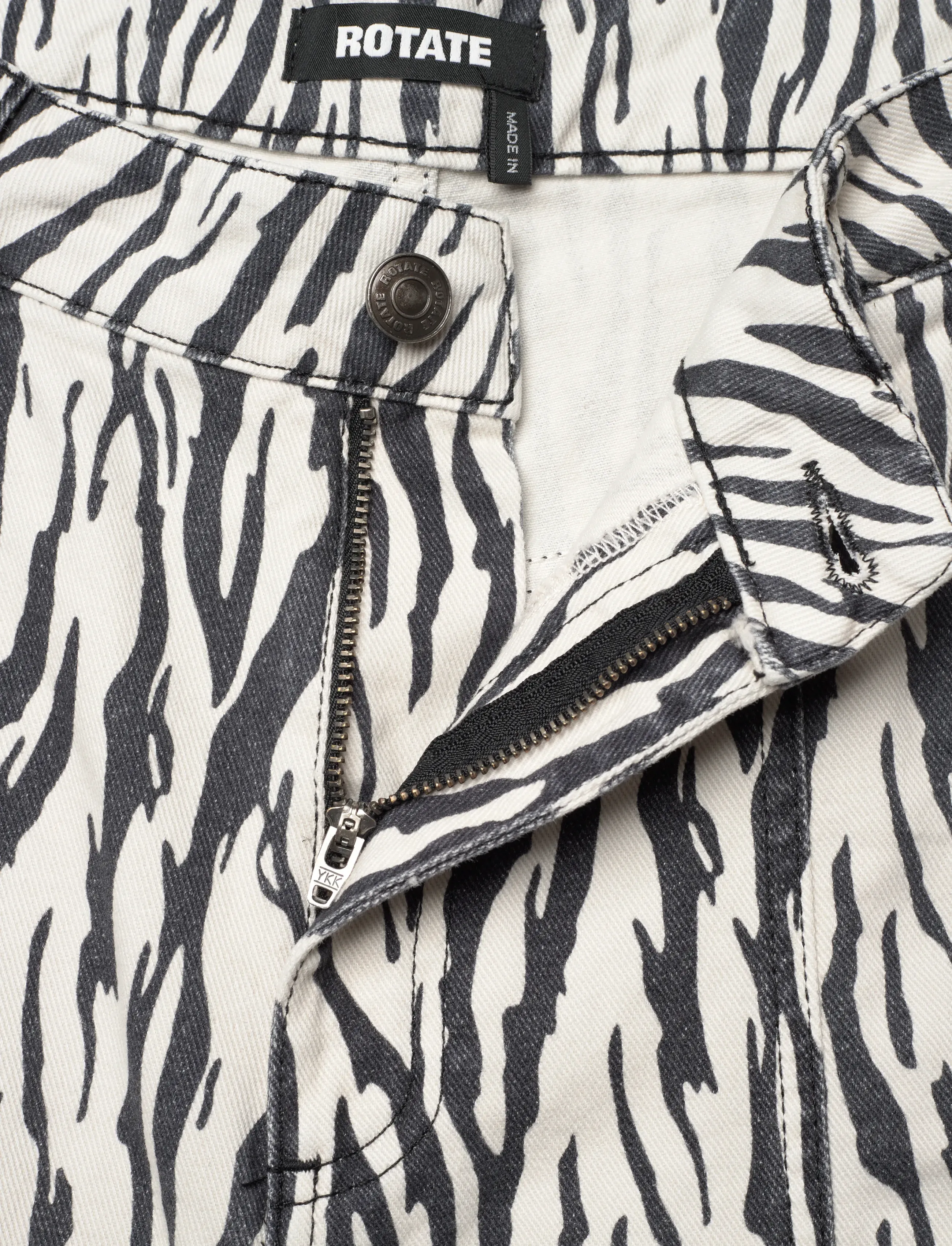 ROTATE - PRINTED TWILL CARGO PANTS - egret comb. - 3