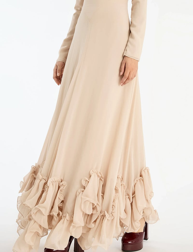 ROTATE - CHIFFON MAXI RUFFLE DRESS - aftenkjoler - nougat - 4