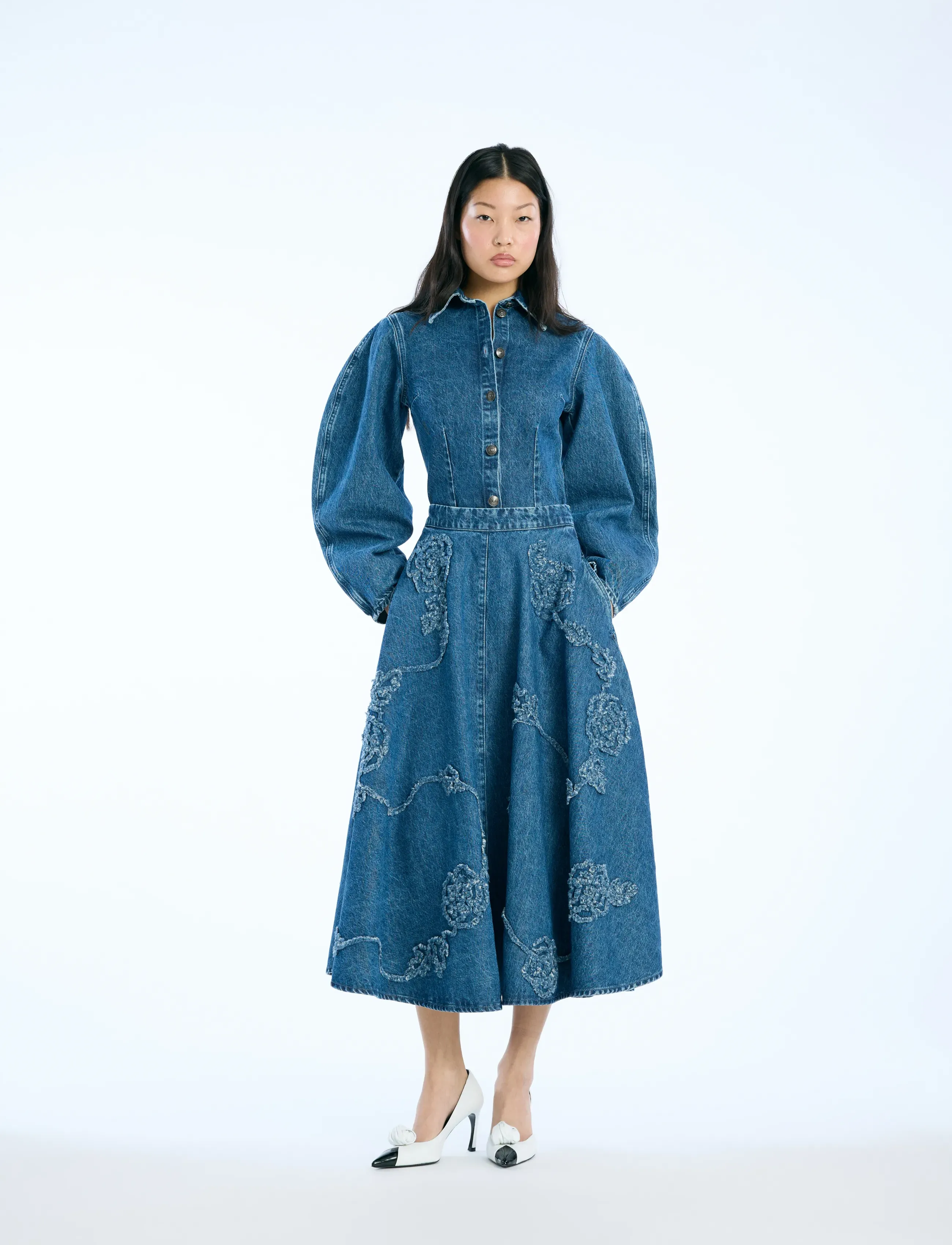 ROTATE Birger Christensen DENIM FLOWER MIDI SKIRT - Denimnederdele - MEDIUM BLUE DENIM / blue