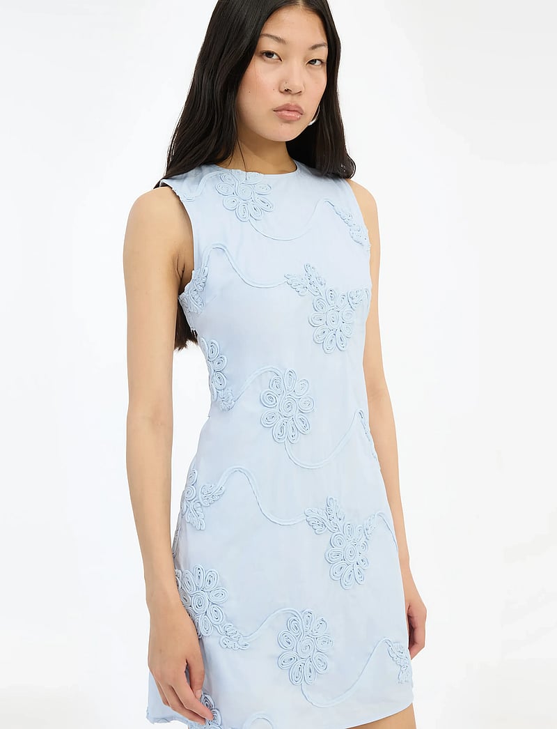 ROTATE - FLOWER MINI FLARED DRESS - korte kjoler - plein air - 3