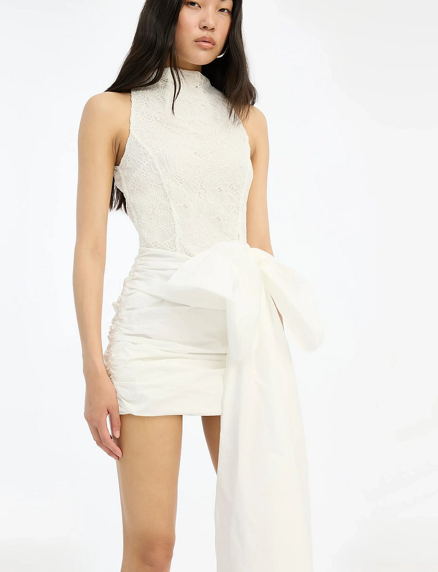 ROTATE - LACE MINI BOW DRESS - brudekjoler - egret - 3