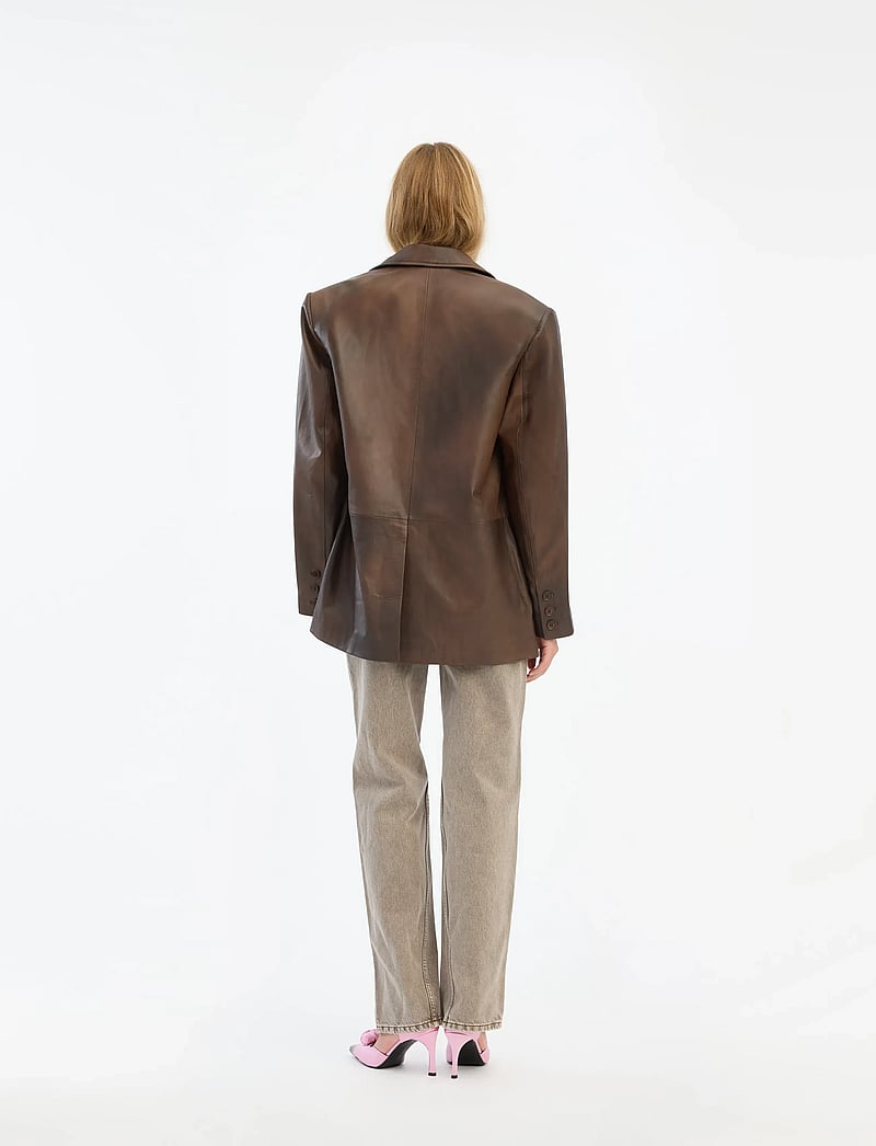 ROTATE - LEATHER OVERSIZED BLAZER - enkeltradede blazere - potting soil - 3