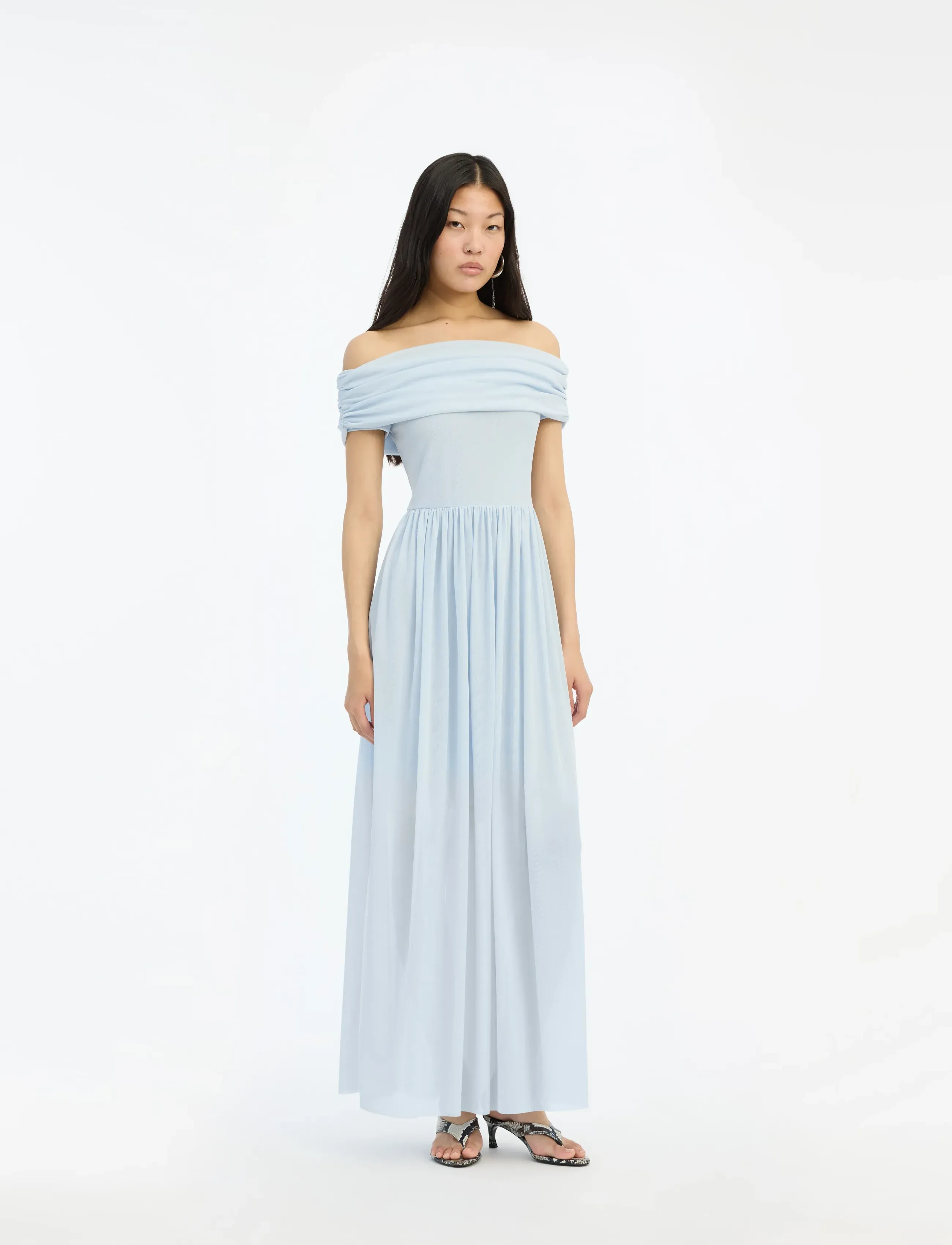 ROTATE OFF-SHOULDER MAXI DRESS - Tøj - PLEIN AIR / blue