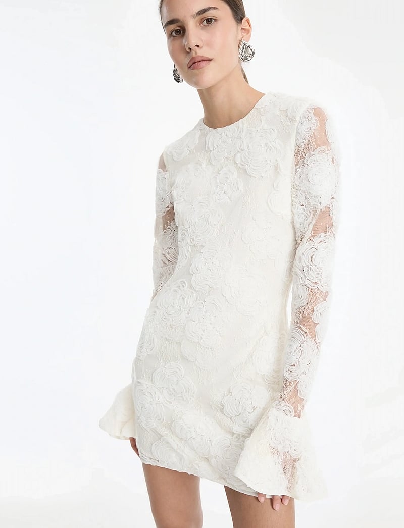 ROTATE - FLOWER MESH MINI DRESS - blondekjoler - egret - 3