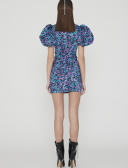 ROTATE Birger Christensen - Dress  Slinky Print Jersey - odzież imprezowa w cenach outletowych - hyacinth comb. - 3