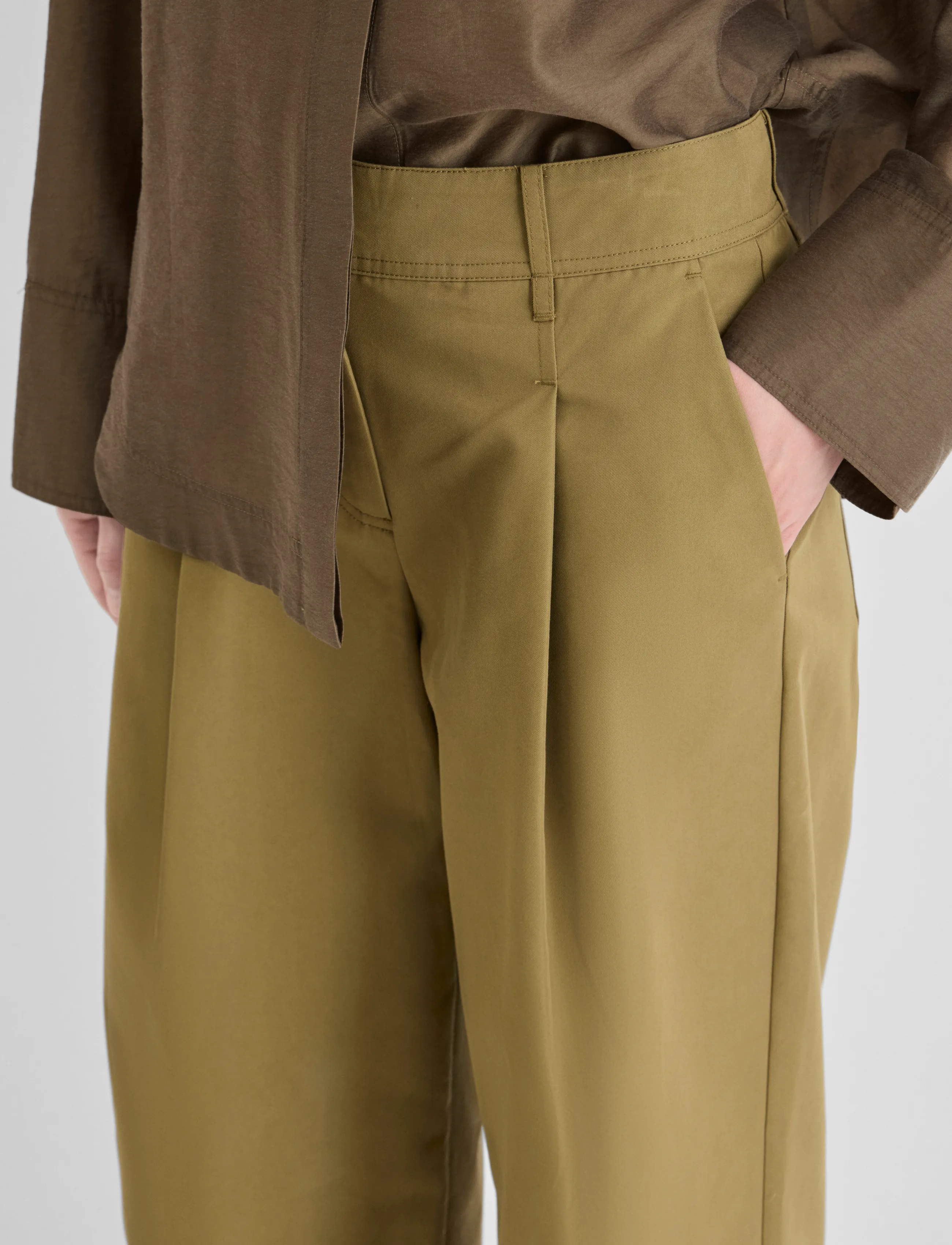 ROUGE EDIT - ROUFRANCIE RW WF F/L TROUSER/3 - hosen mit weitem bein - gothic olive - 5