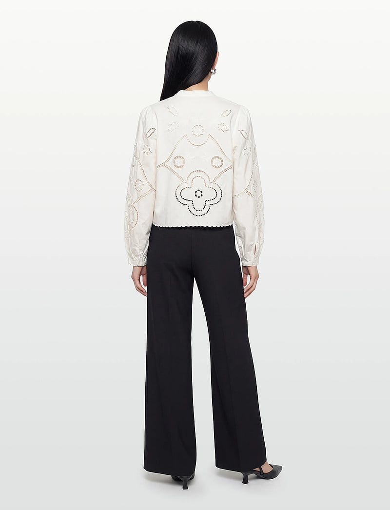 ROUGE EDIT - ROUCARIN L/S O-NECK TOP/PF/1 - langärmlige hemden - cloud dancer - 4
