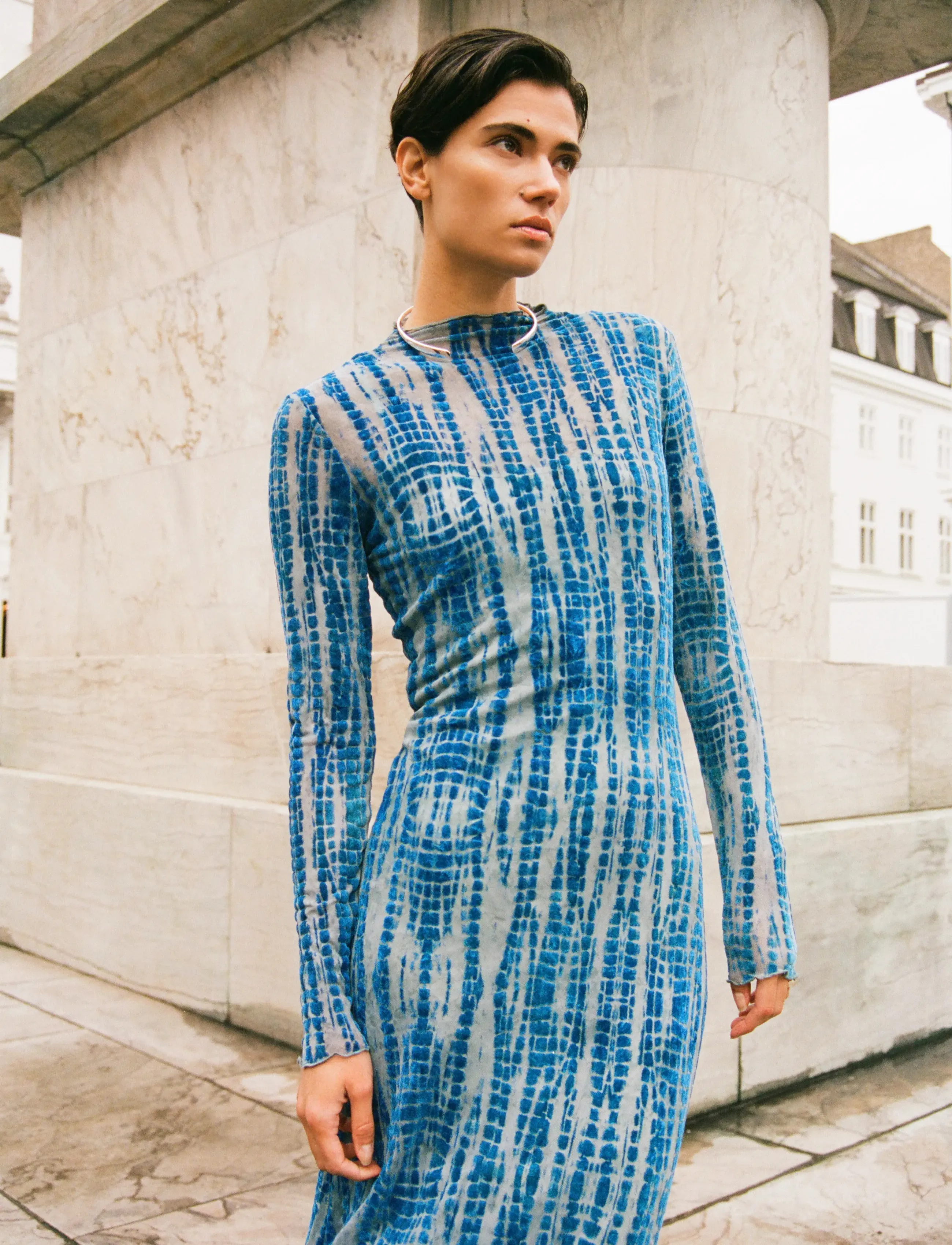 ROUGE EDIT ROUMEENA L/S MAXI DRESS - Etuikleider - DIRECTOIRE BLUE / multi