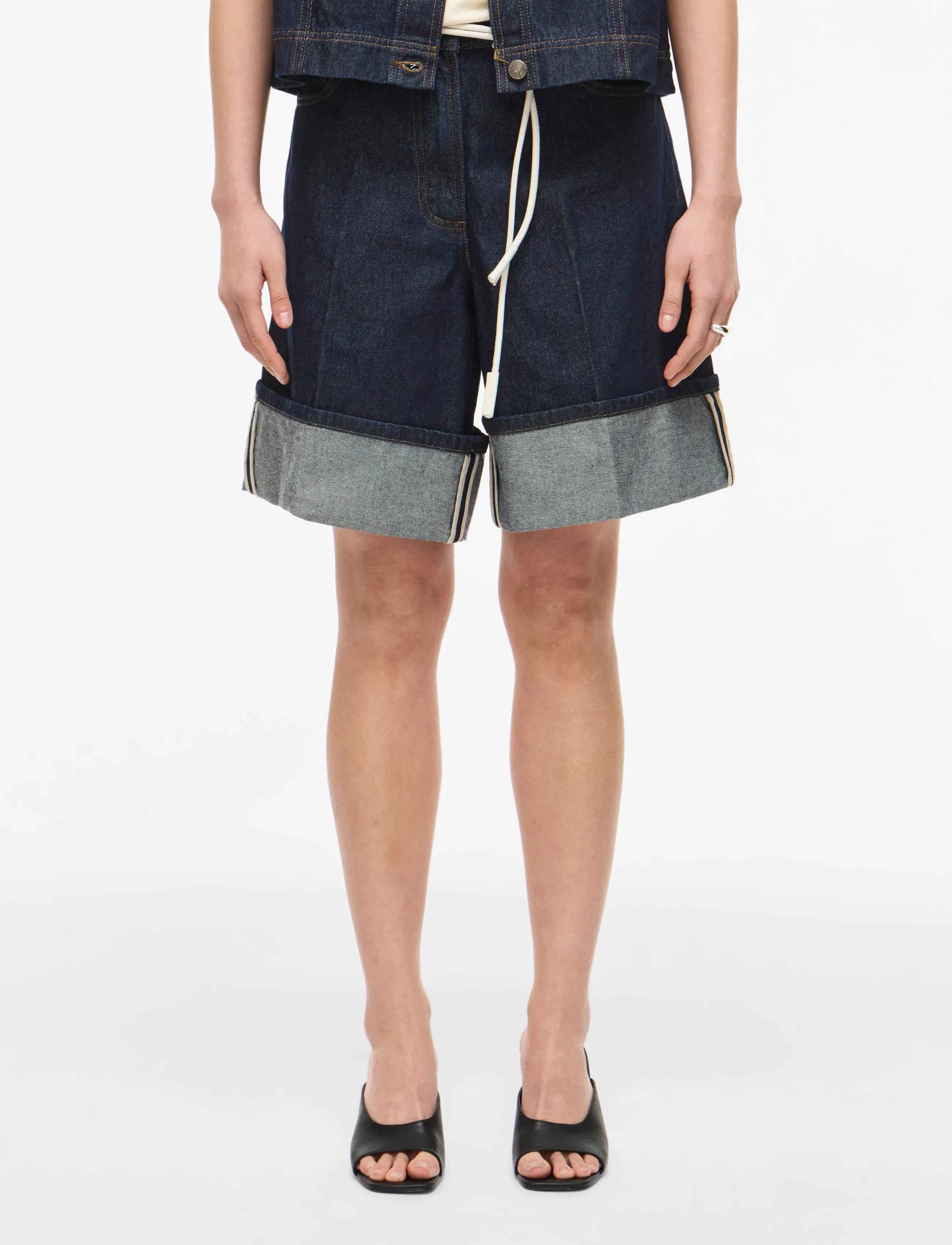 ROUGE EDIT - ROUMARTINE RW DENIM SHORTS - lühikesed teksapüksid - dark blue denim - 0