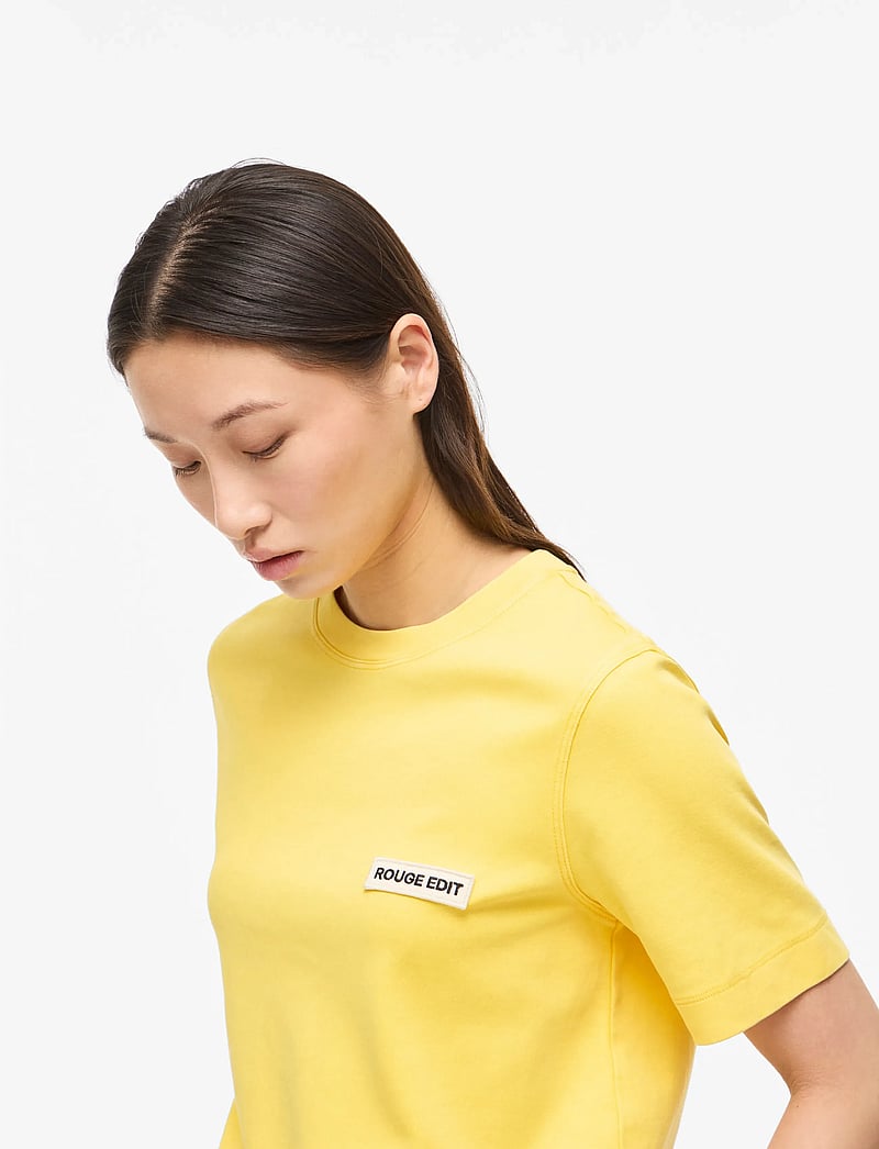 ROUGE EDIT - ROUSARAS S/S O-NECK TEE/PF/1 - t-shirts - freesia - 5