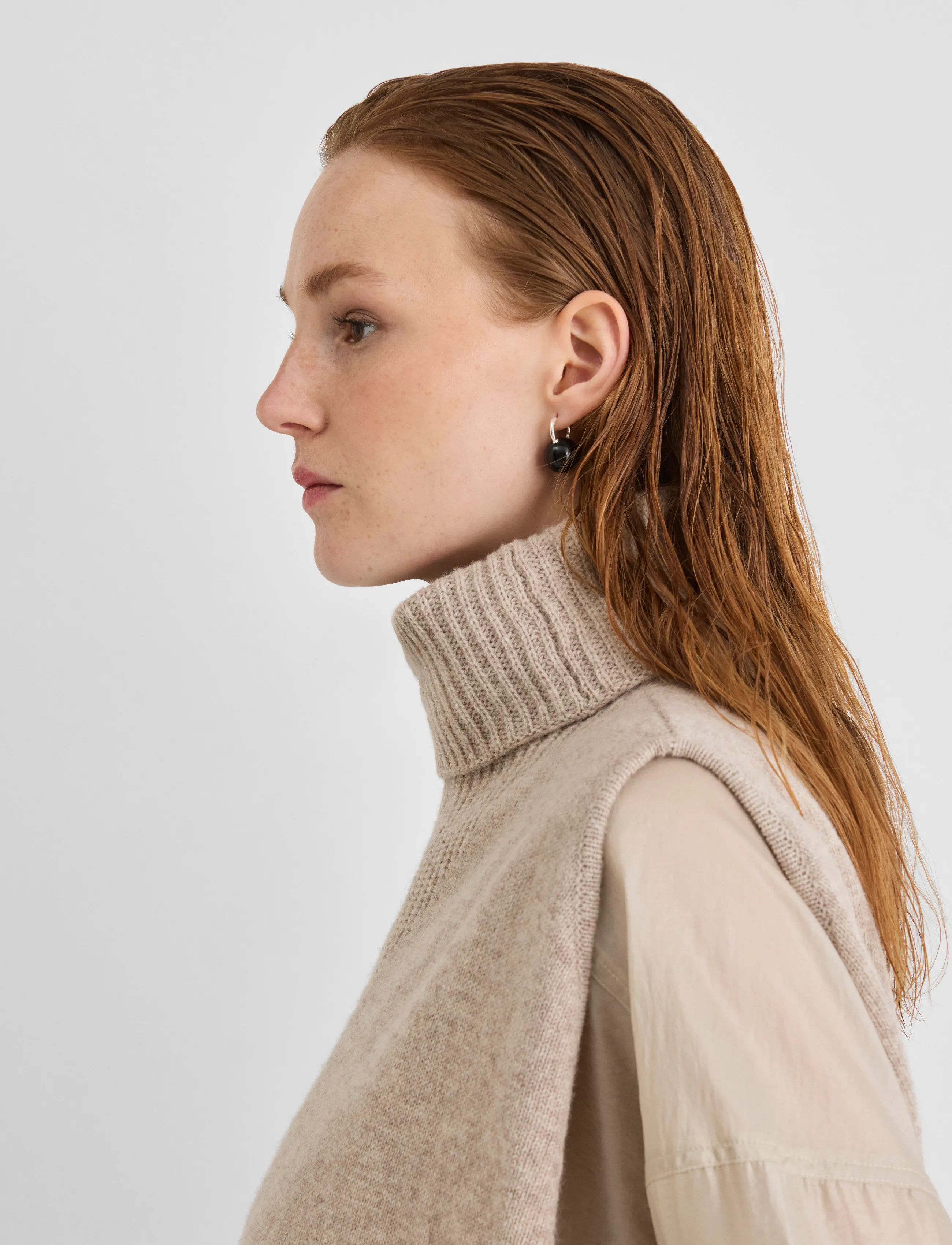 ROUGE EDIT Roucleo Roll Neck Knit Vest/Pf stickade västar dam – bild 6