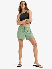 Roxy - LEKEITIO BREAK MID - sports shorts - basil - 4