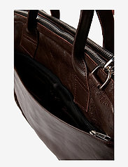 Royal RepubliQ - Nano big zip bag leather - brown - 2