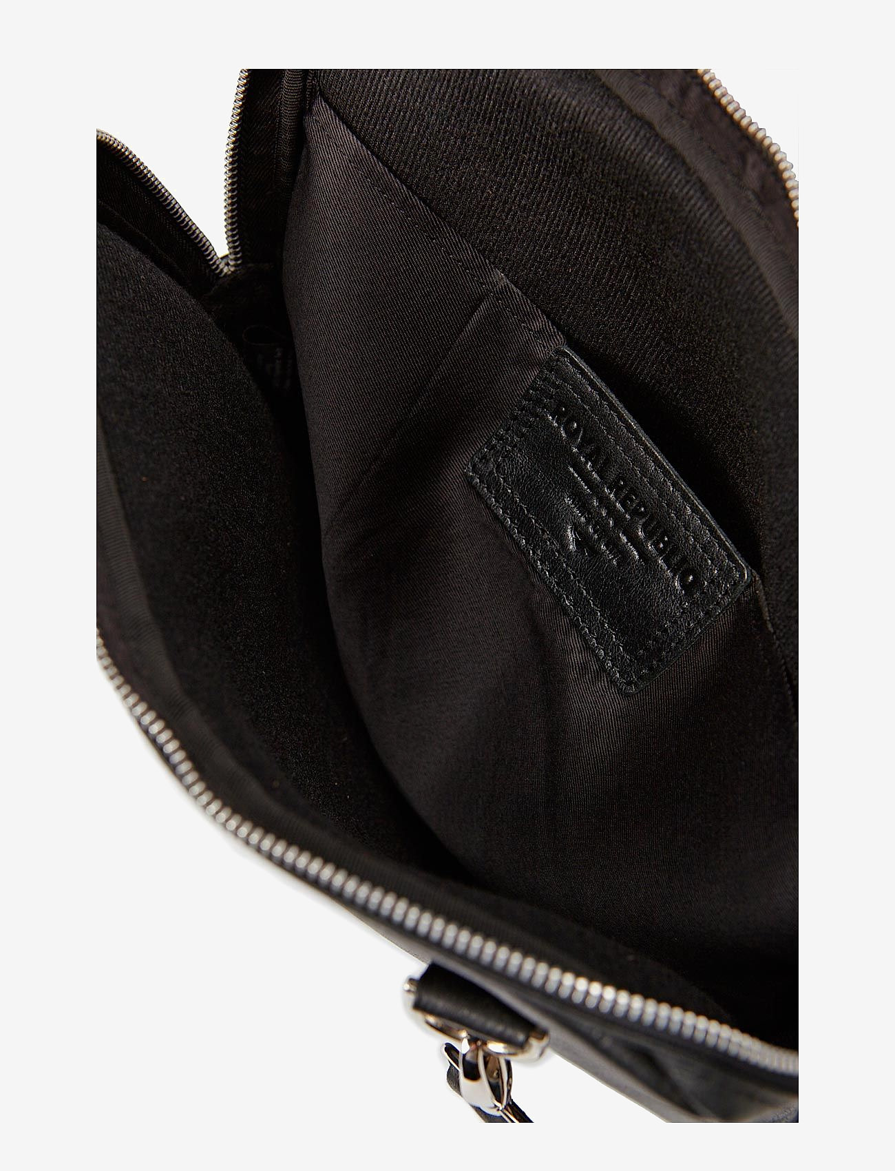Royal RepubliQ - Laptop Cover w/strap 16inch - black - 3