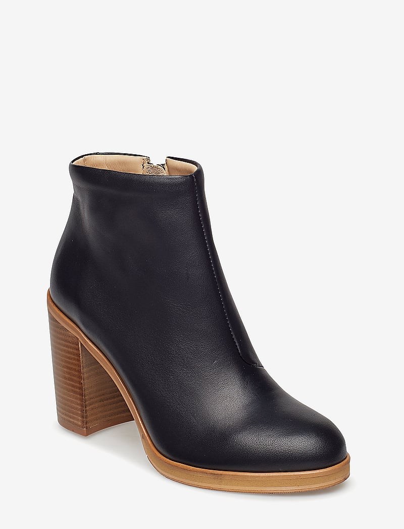 Royal RepubliQ Bridge Zip Boot – heeled ankle boots – shop at