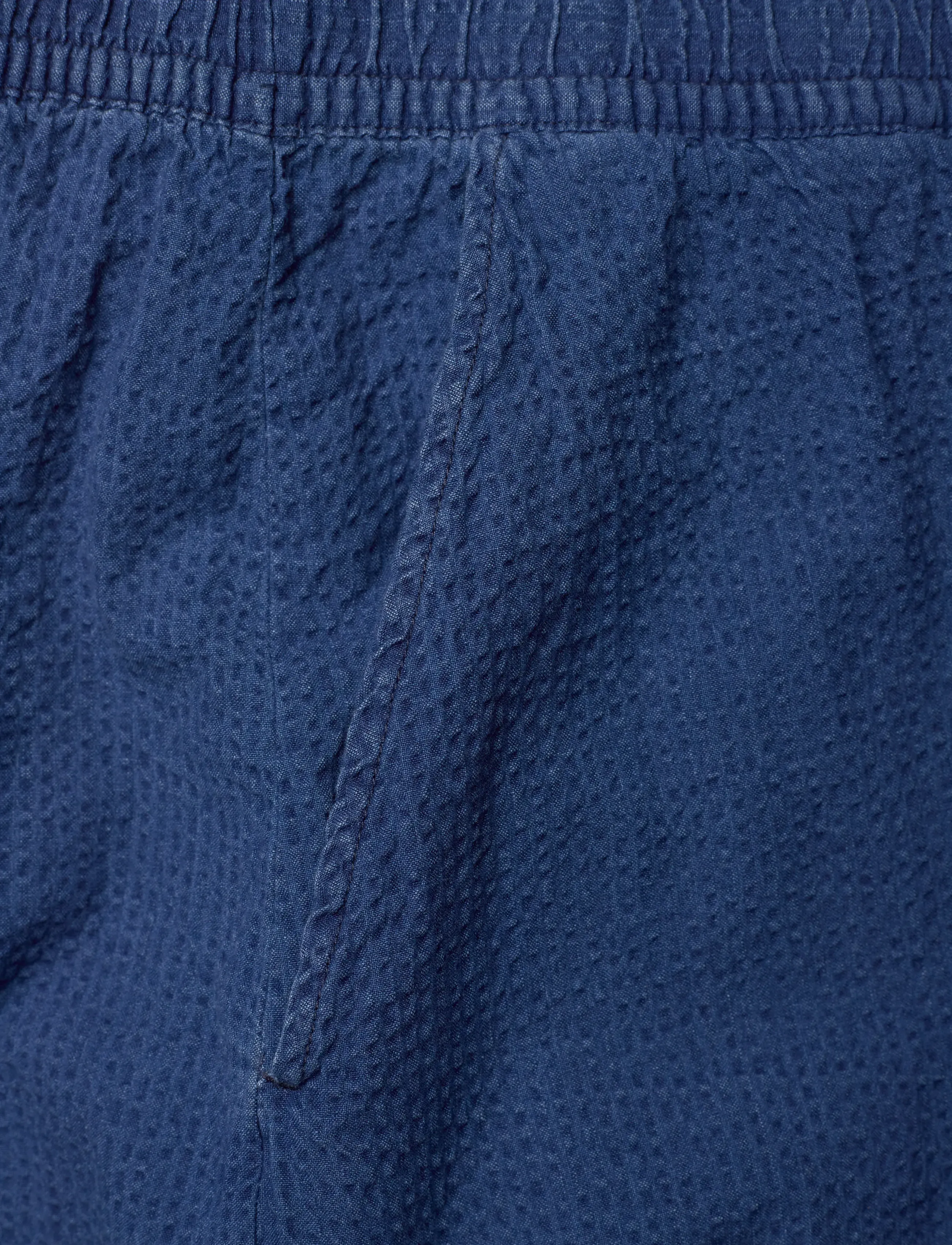 Rue de Tokyo - PALLA INDIGO SEERSUCKER - bukser med lige ben - bleached indigo - 5