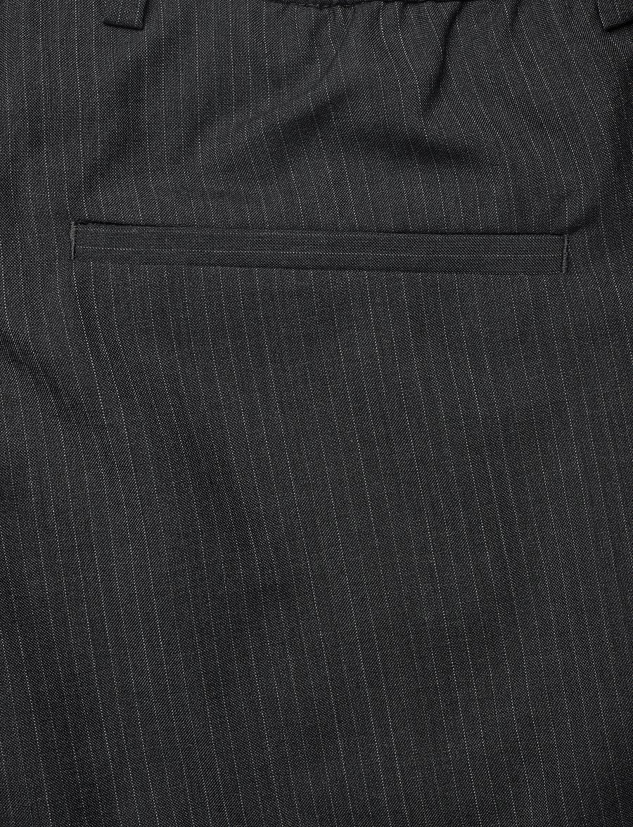 Rue de Tokyo - POLL WOOL PINSTRIPE - vabaaja lühikesed püksid - grey pin stripe - 4