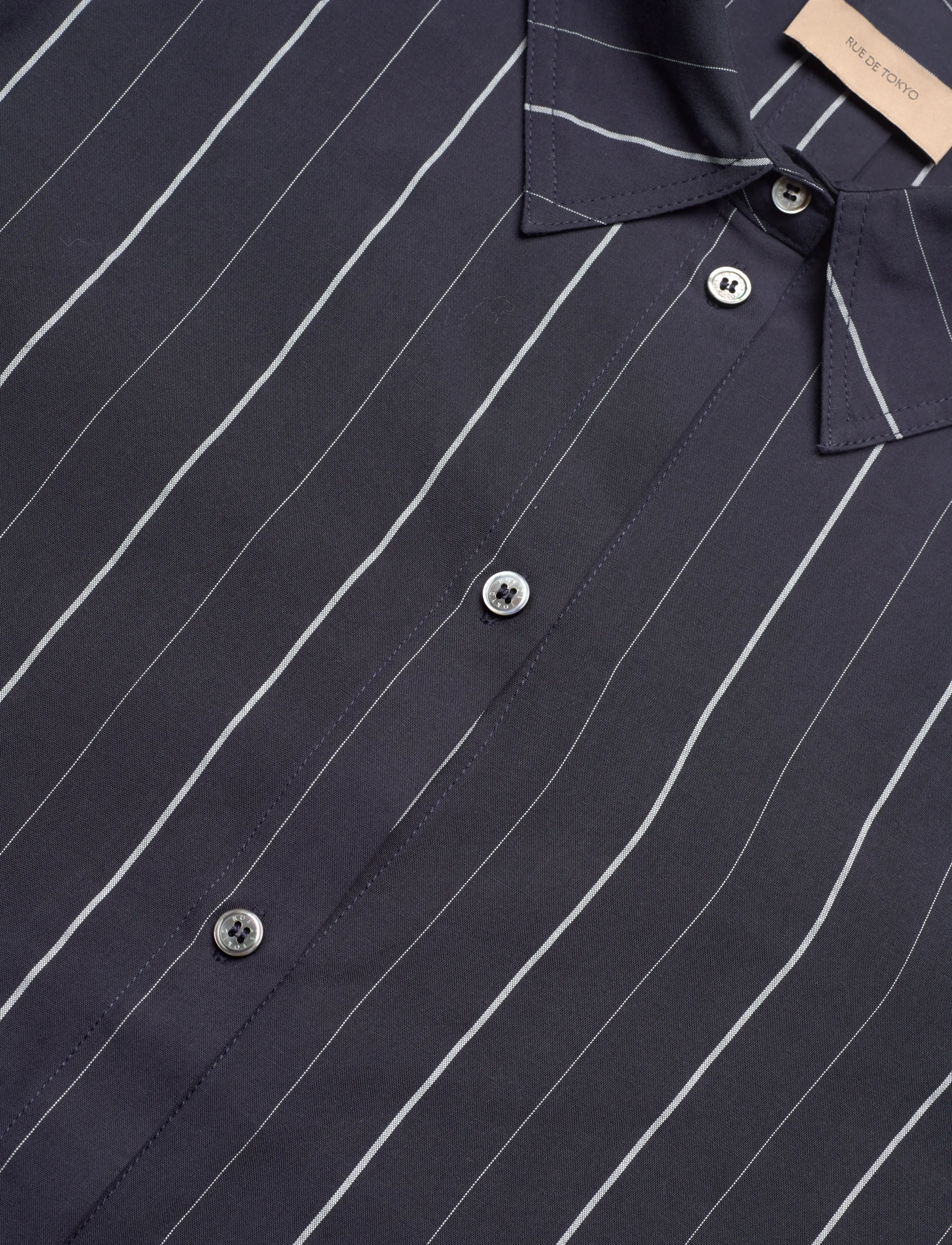 Rue de Tokyo - SEIRA STRIPED TENCEL - chemises en jeans - dark navy stripe - 2
