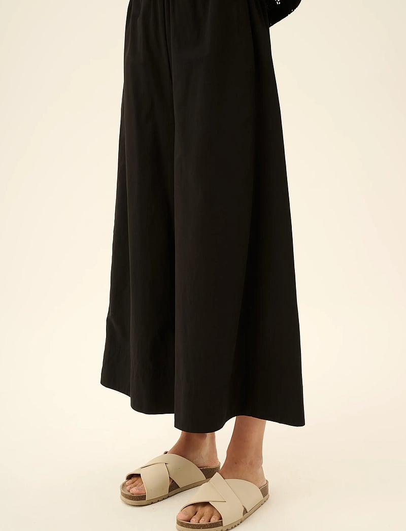 Rue de Tokyo - PARMIDA MODAL POPLIN - chinos - black - 4