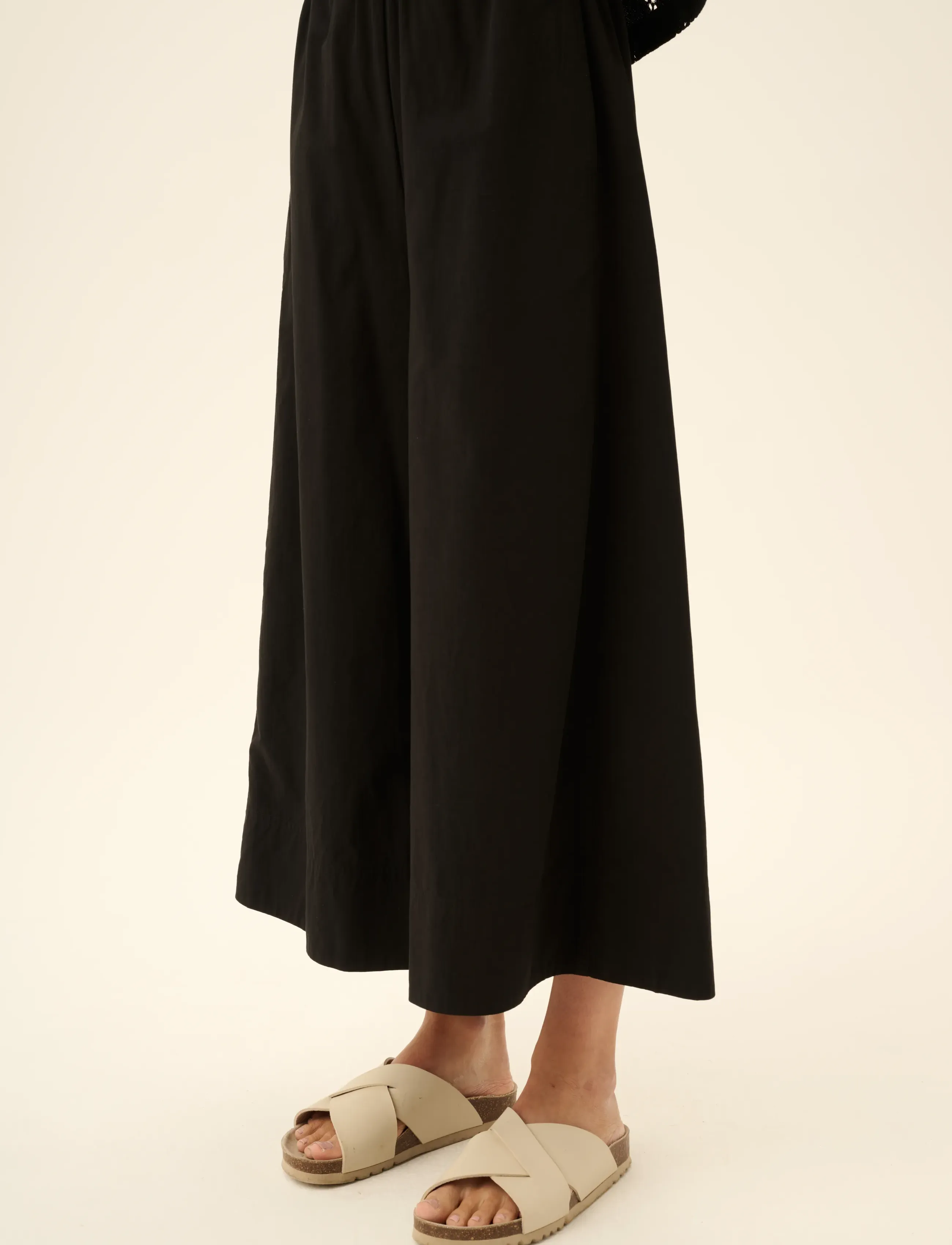 Rue de Tokyo - PARMIDA MODAL POPLIN - chinos - black - 4