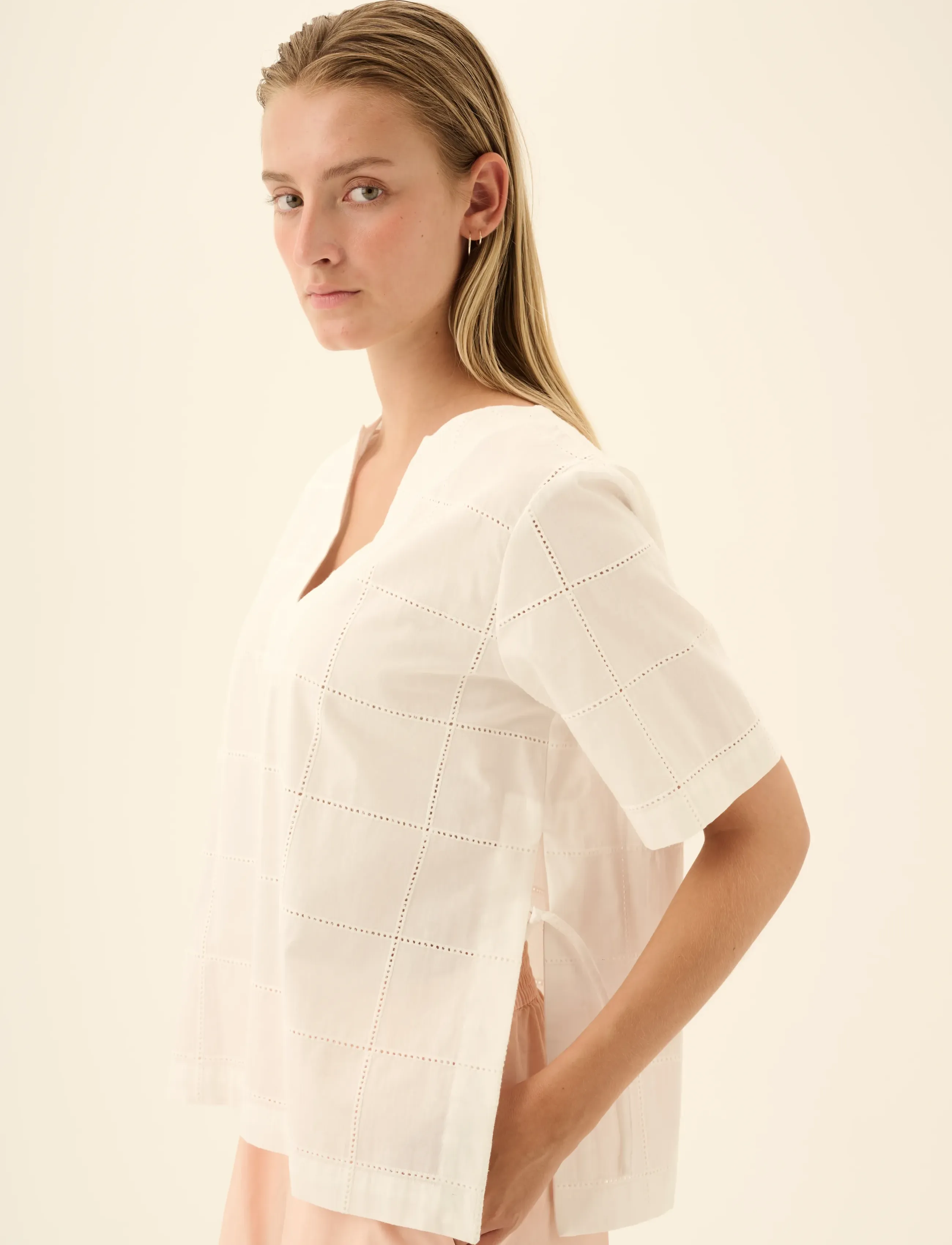 Rue de Tokyo - SIENNA EYELET POPLIN - t-shirts - ivory - 5