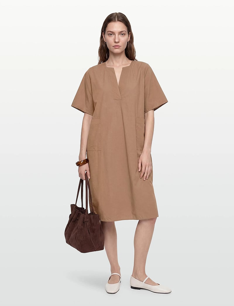 Rue de Tokyo - DESI GMTD POPLIN - särkkleidid - mocha - 0