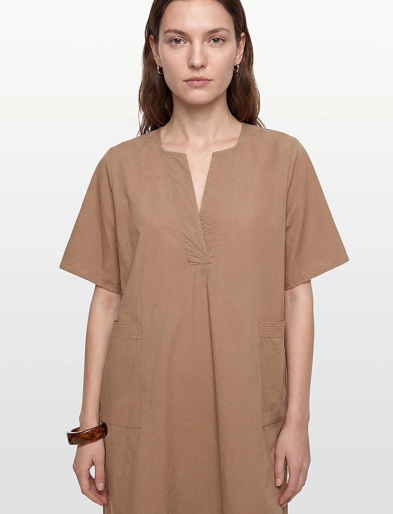 Rue de Tokyo - DESI GMTD POPLIN - särkkleidid - mocha - 3