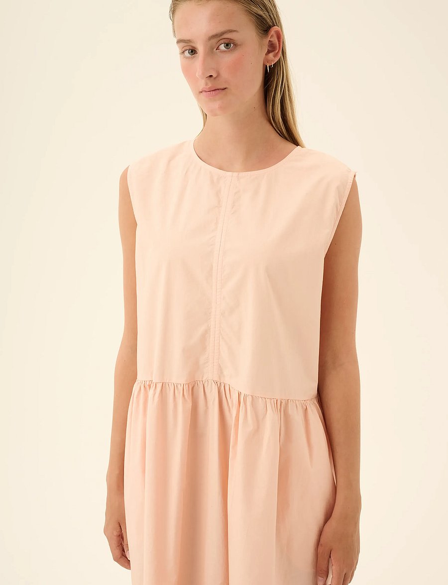Rue de Tokyo - DIANE GMTD POPLIN - midiklänningar - beige rose - 4