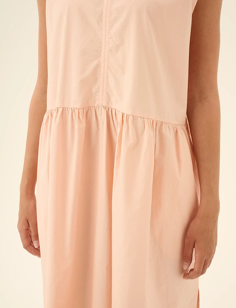Rue de Tokyo - DIANE GMTD POPLIN - midi dresses - beige rose - 5