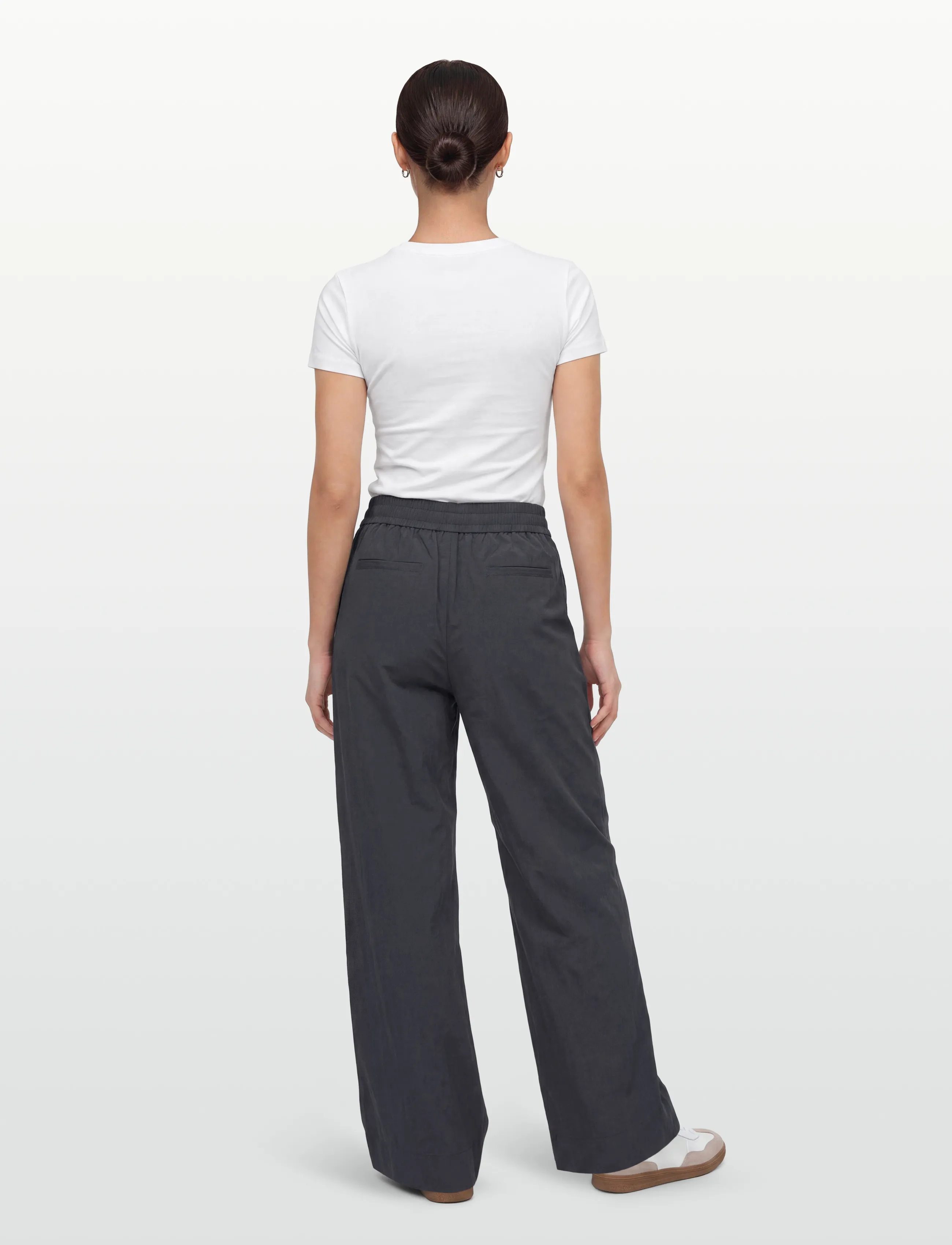 Rue de Tokyo - PRISILA CRINKLED TENCEL - hosen mit weitem bein - dark navy - 4