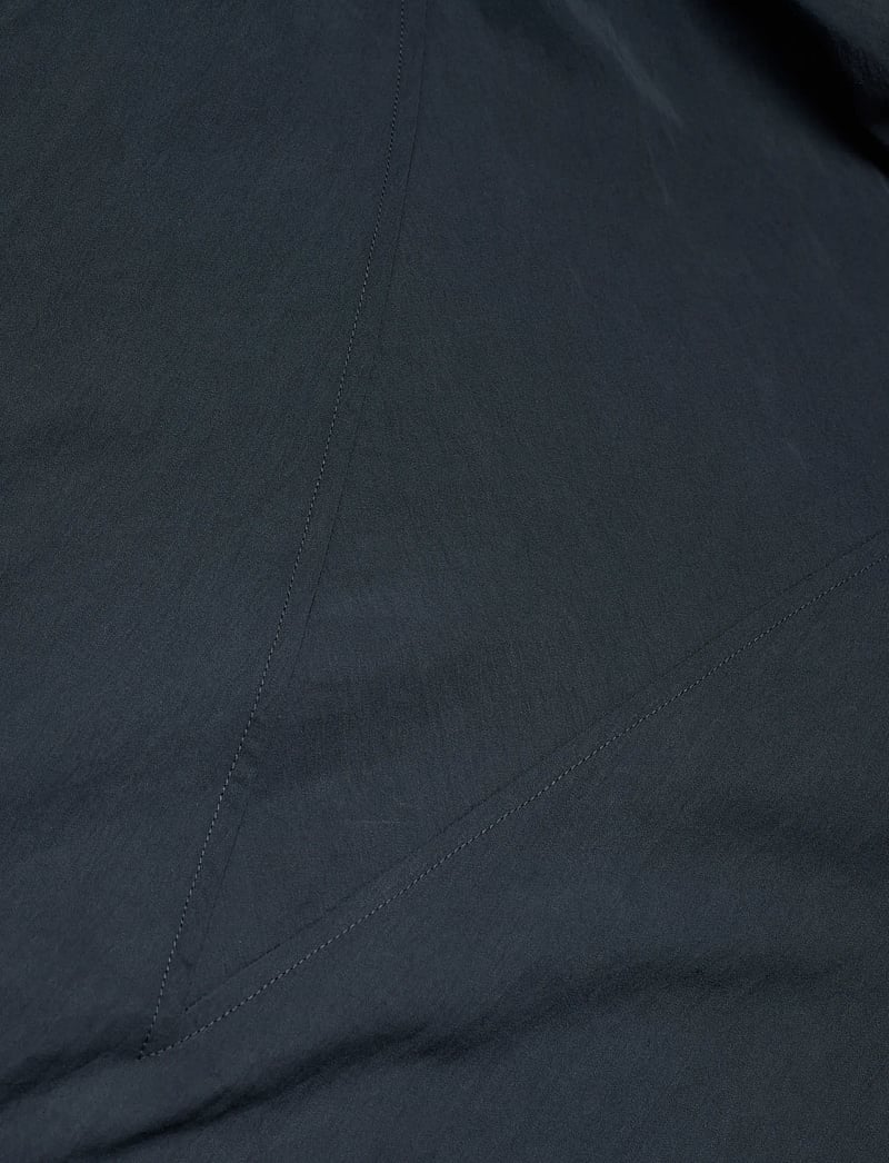 Rue de Tokyo - SEMIRA CRINKLED TENCEL - long sleeved blouses - dark navy - 2