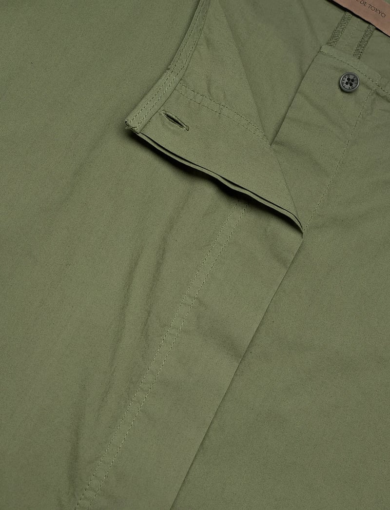 Rue de Tokyo - SILJA GMTD POPLIN - langærmede skjorter - moss green - 2
