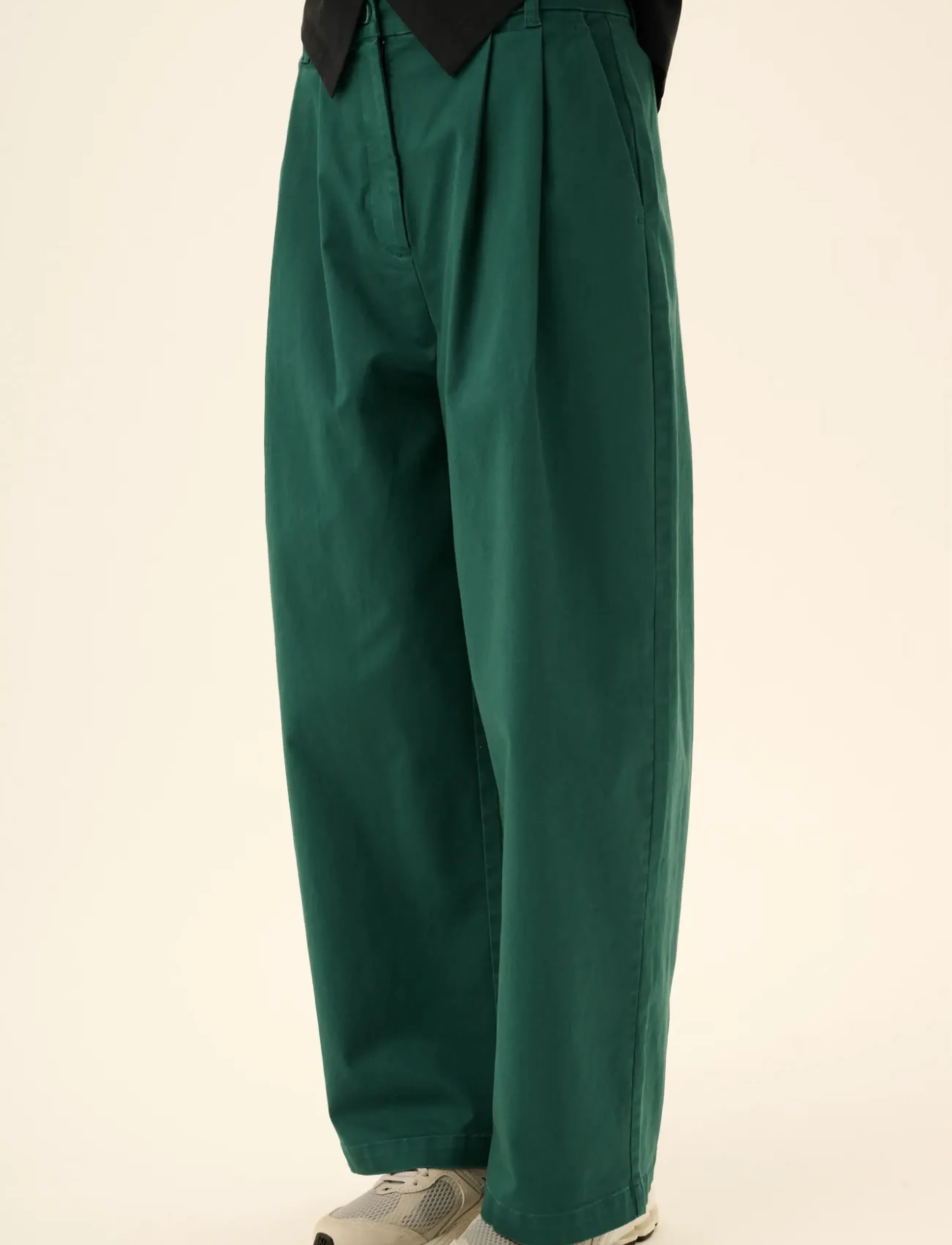 Rue de Tokyo PRUDIE TWILL - Püksid - DARK PINE GREEN / green