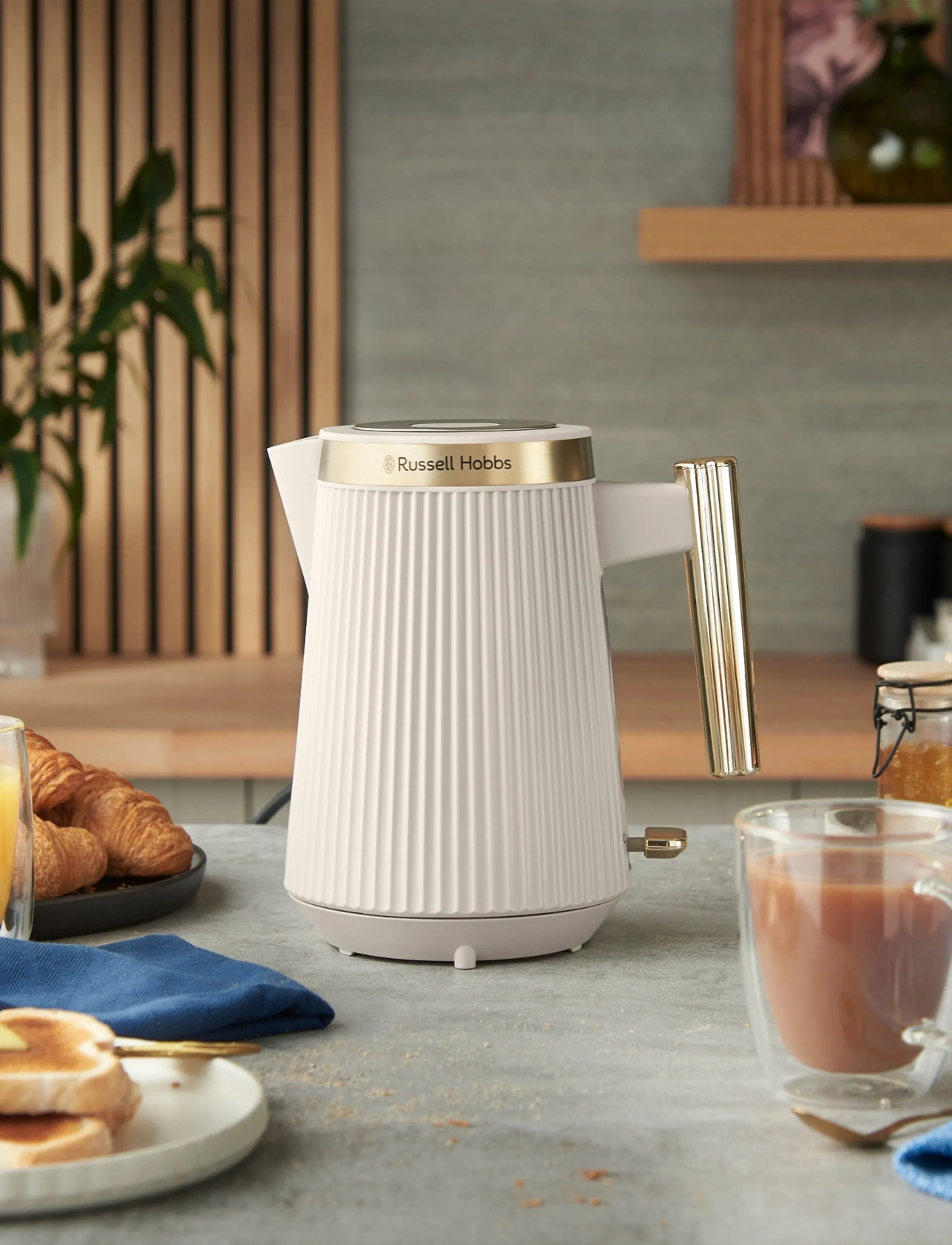 Russell Hobbs Rh Brontë Kettle Stone, 1.7 L, Kitchen Appliances, Creme - Kettles & Water Boilers, Homeware