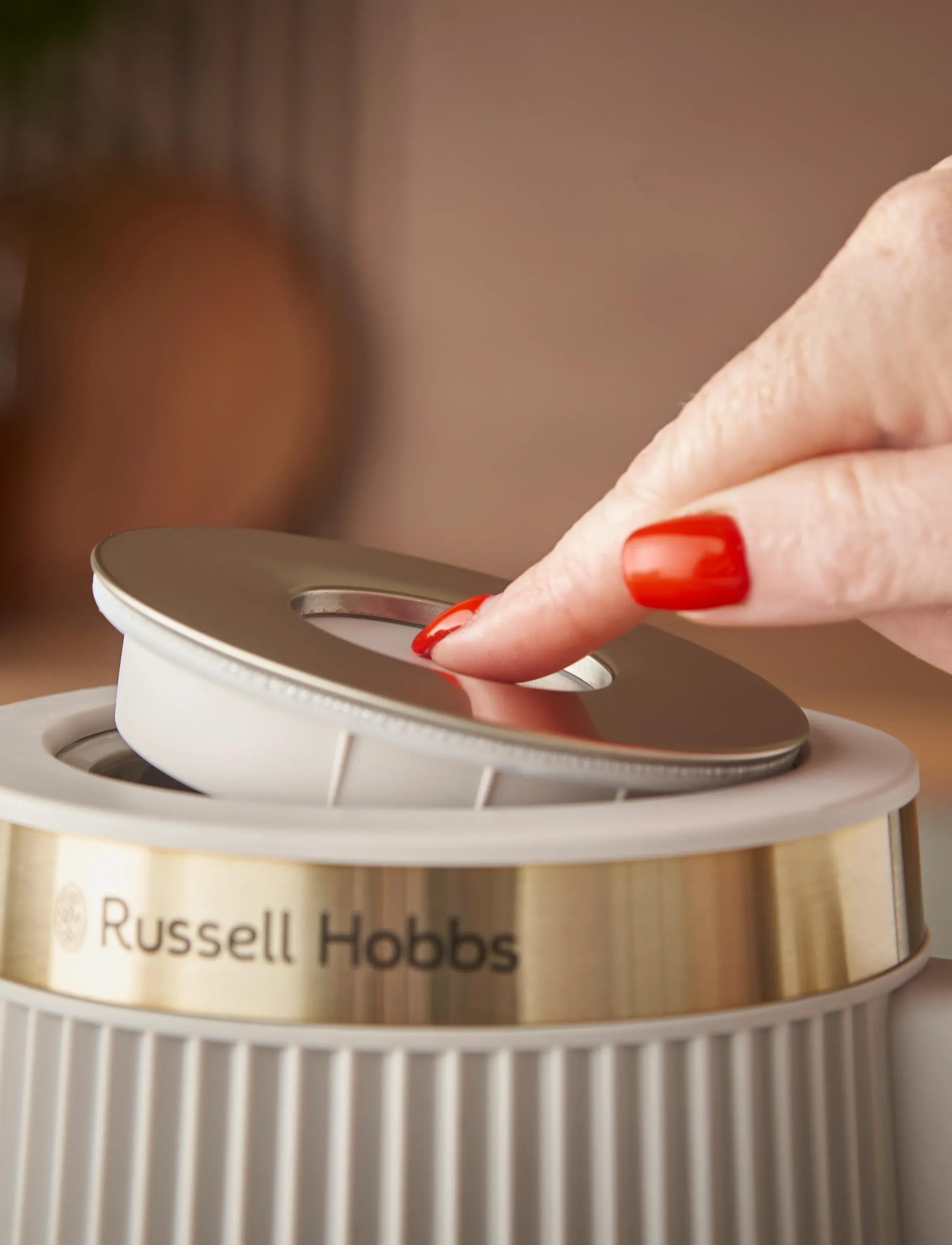 Russell Hobbs RH Brontë Kettle Stone - Konfirmation - STONE / cream