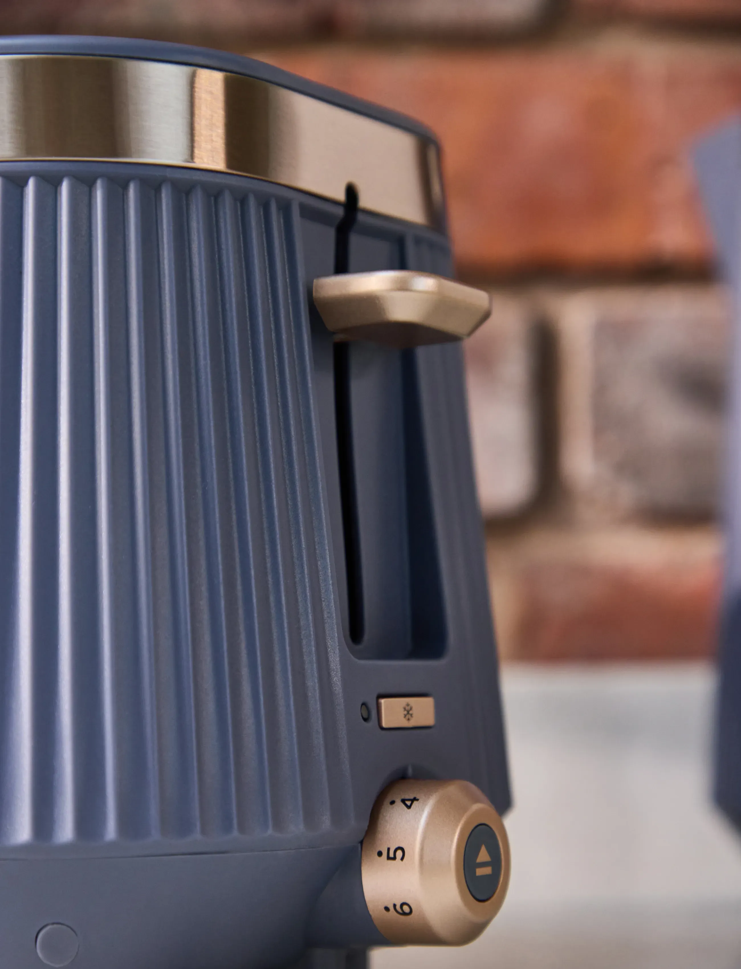 Russell Hobbs - Brontë Soft Navy 2S Toaster - toasters - navy blue - 3