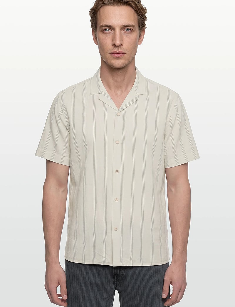 Revolution - Short-sleeved Cuban Shirt - kortærmede skjorter - blue - 3