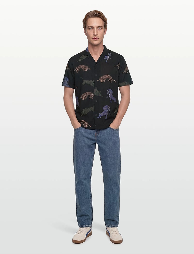Revolution - Short-sleeved Cuban Shirt - kurzarmhemden - black - 0