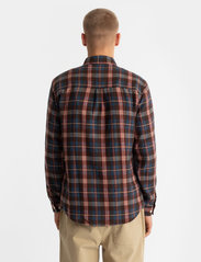 Revolution - Regular Shirt - geruite overhemden - brown - 4