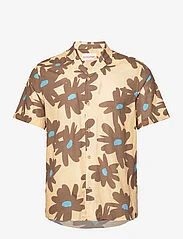 Revolution - Short sleeved Cuban Shirt - kortermede t-skjorter - lightyello - 0