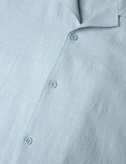 Revolution - Short-sleeved Cuban Shirt - kortärmade skjortor - lightblue - 3
