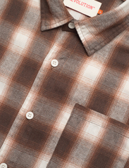 Revolution - Regular Shirt - rutiga skjortor - brown - 3