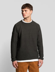 Revolution - Sweater in pearl knit structure - rund hals - army - 2