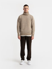 Revolution - High Neck Knit Sweather - megzti laisvalaikio drabužiai - offwhite - 3
