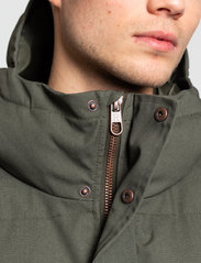 Revolution - Puffer jacket - talvitakit - army - 4