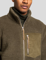 Revolution - Pocket Fleece - mid layer jackets - army - 4