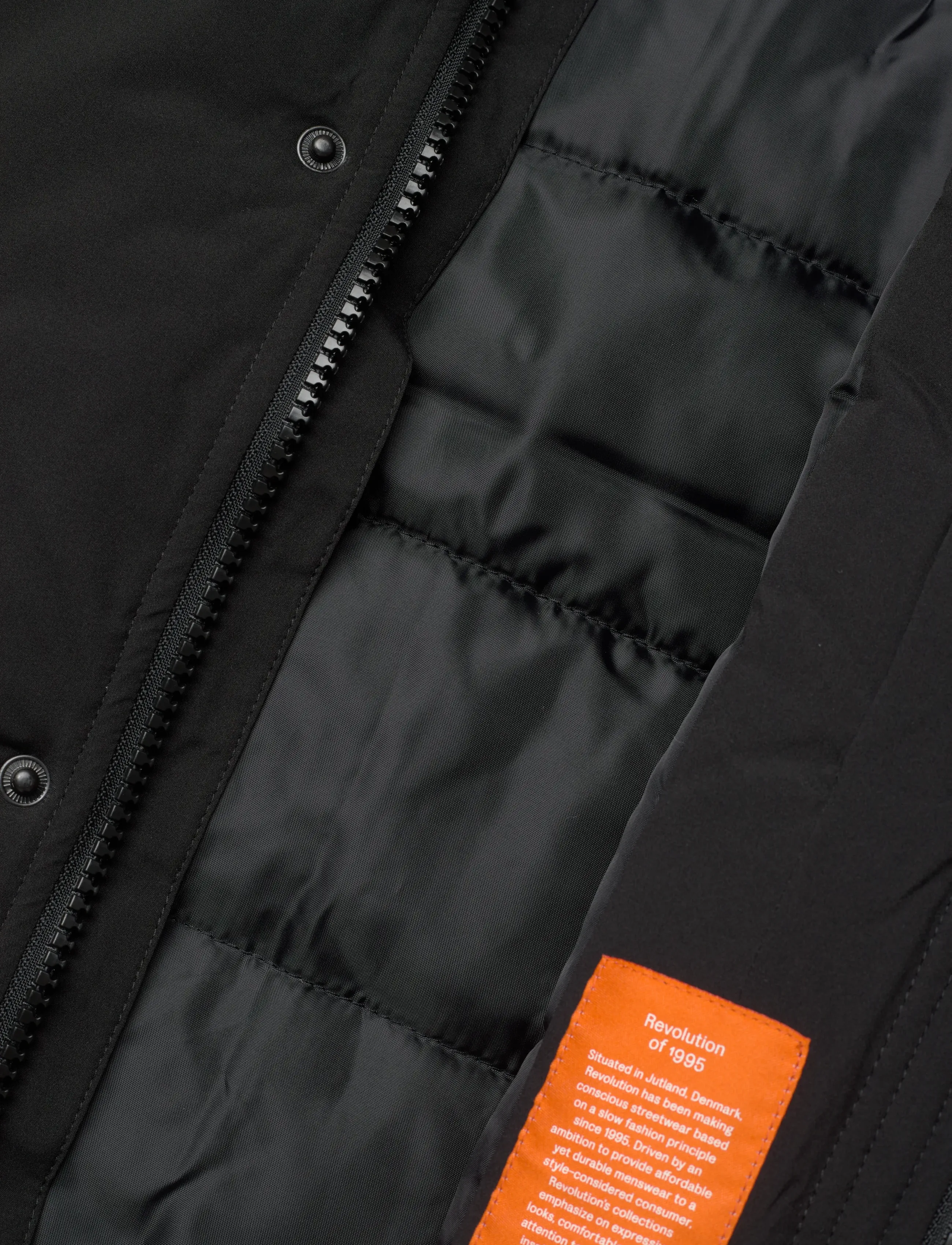 Revolution - Padded Tech Coat - padded jackets - black - 5