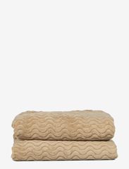 Sagaform - Agnes fleece plaid - couvertures - beige - 0